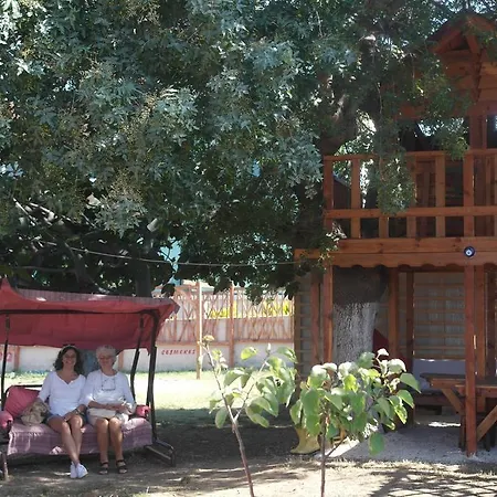 Hotel Cesmekes 3*