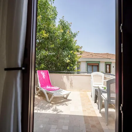 Отель Cesmekes *