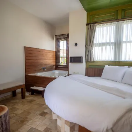 Cesmekes Отель *